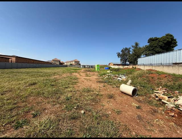 3,000M² VACANT LAND TO LET IN CHLOORKOP